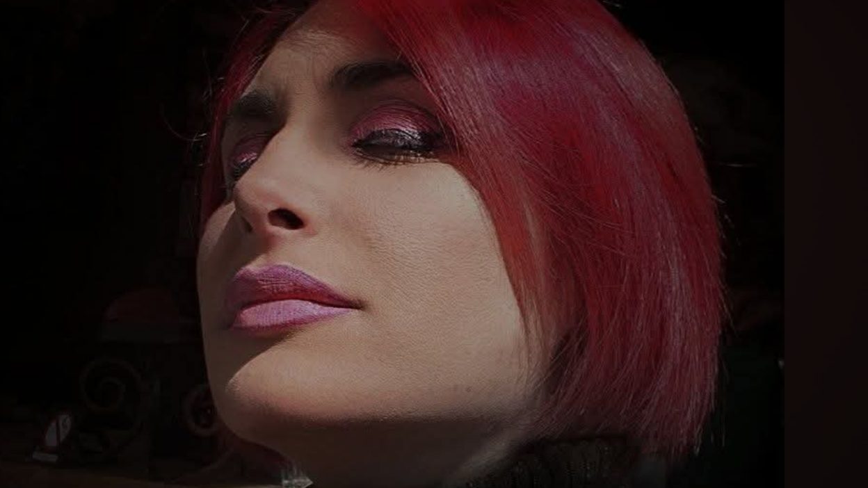 Elenaxatzi OnlyFans Profile